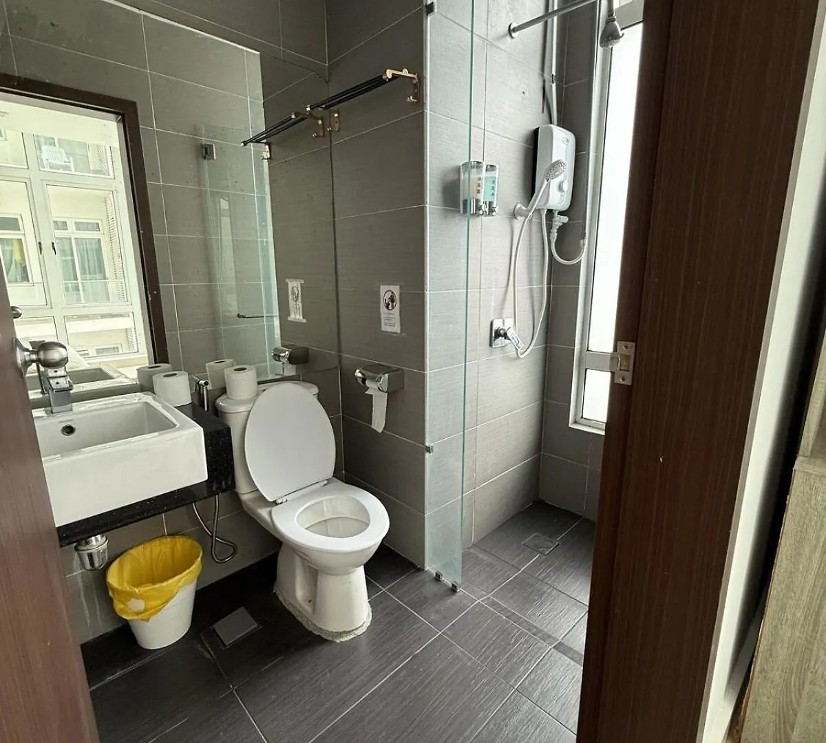 Apartment New 3 Bedroom At Ksl With Netflix And High Speed Internet Johor Bahru